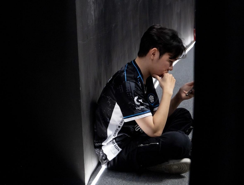 Slayder trong màu áo Chiefs Esports Club