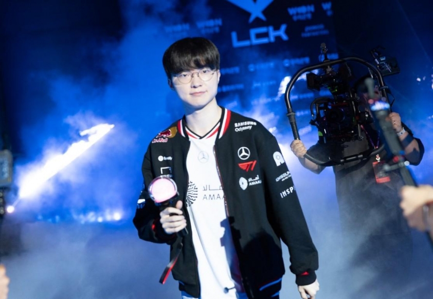 Sự việc Faker đập đầu vào tường