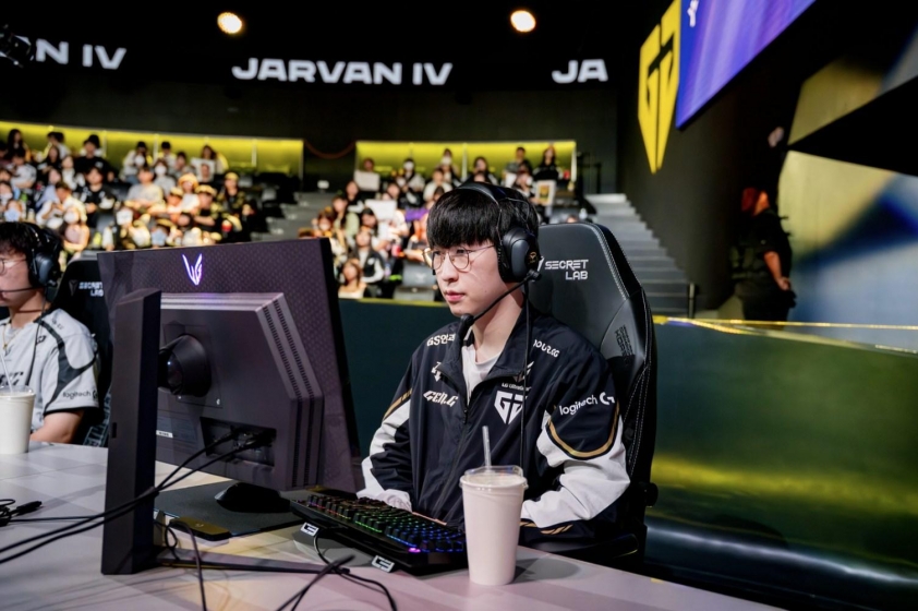 MadLife trong màu áo các đội tuyển LMHT