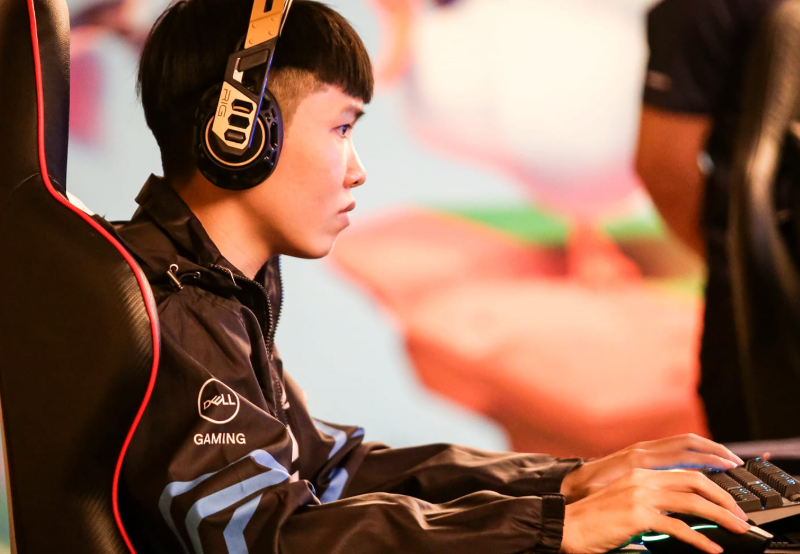 Em Chè streamer DTCL