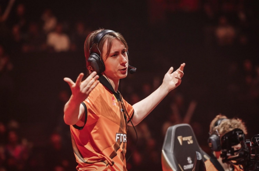 Đội hình FNATIC trên sân khấu vinh quang