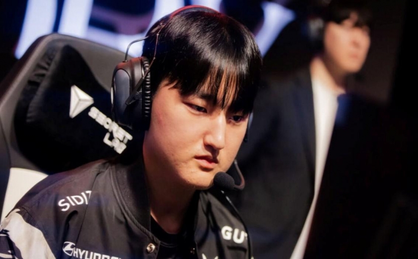 Peyz cùng đồng đội T1