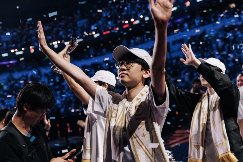 Vô địch CKTG 2025, niềm vui lớn nhưng cũng là 'thiệt thòi' của Doran Doran trong buổi phỏng vấn sau chiến thắng