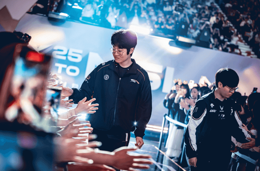 Lineup toàn sao của HLE đã thành hình