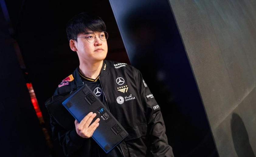 Thời hạn hợp đồng là vấn đề tranh chấp Tranh luận về thời gian ký hợp đồng giữa T1 và Gumayusi