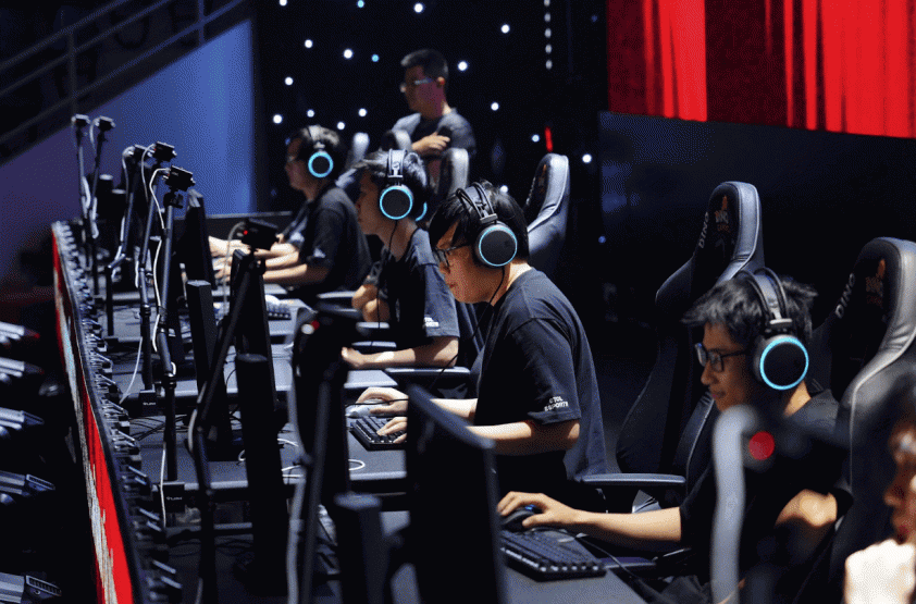 YBY1 vô địch Việt Nam bộ môn DTCL 2025 Sự kiện offline sôi động tại giải DTCL