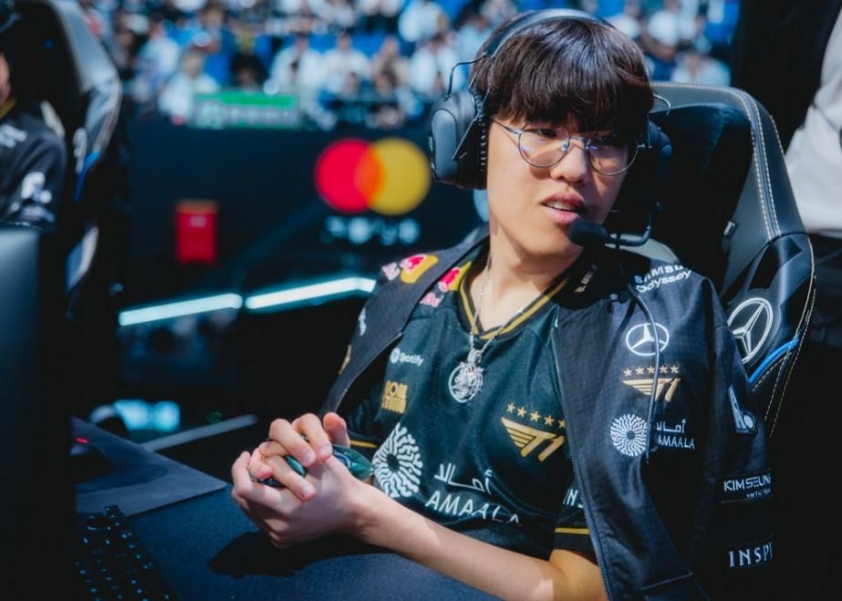 Tình huống giao tranh của T1 tại CKTG 2025 T1 thể hiện sức mạnh trong giao tranh